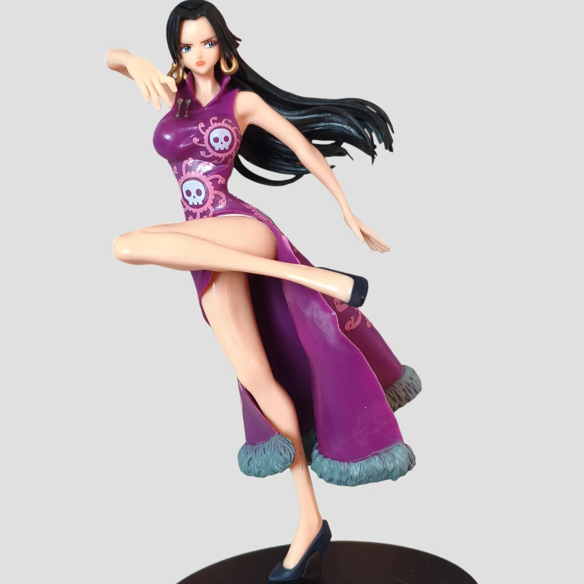 Boa Hancock – Robe Violette – One Piece de face