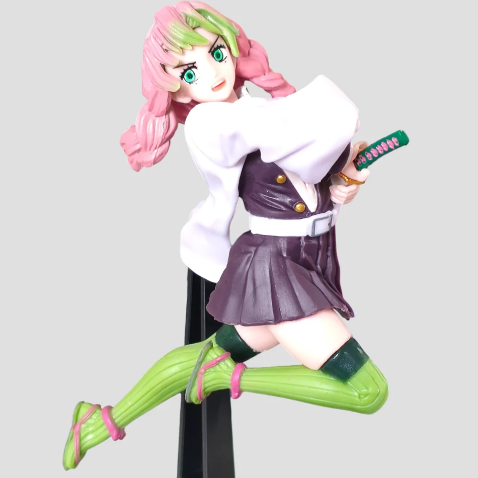 Figurine Mitsuri Kanroji en position d'attaque – Demon Slayer de face