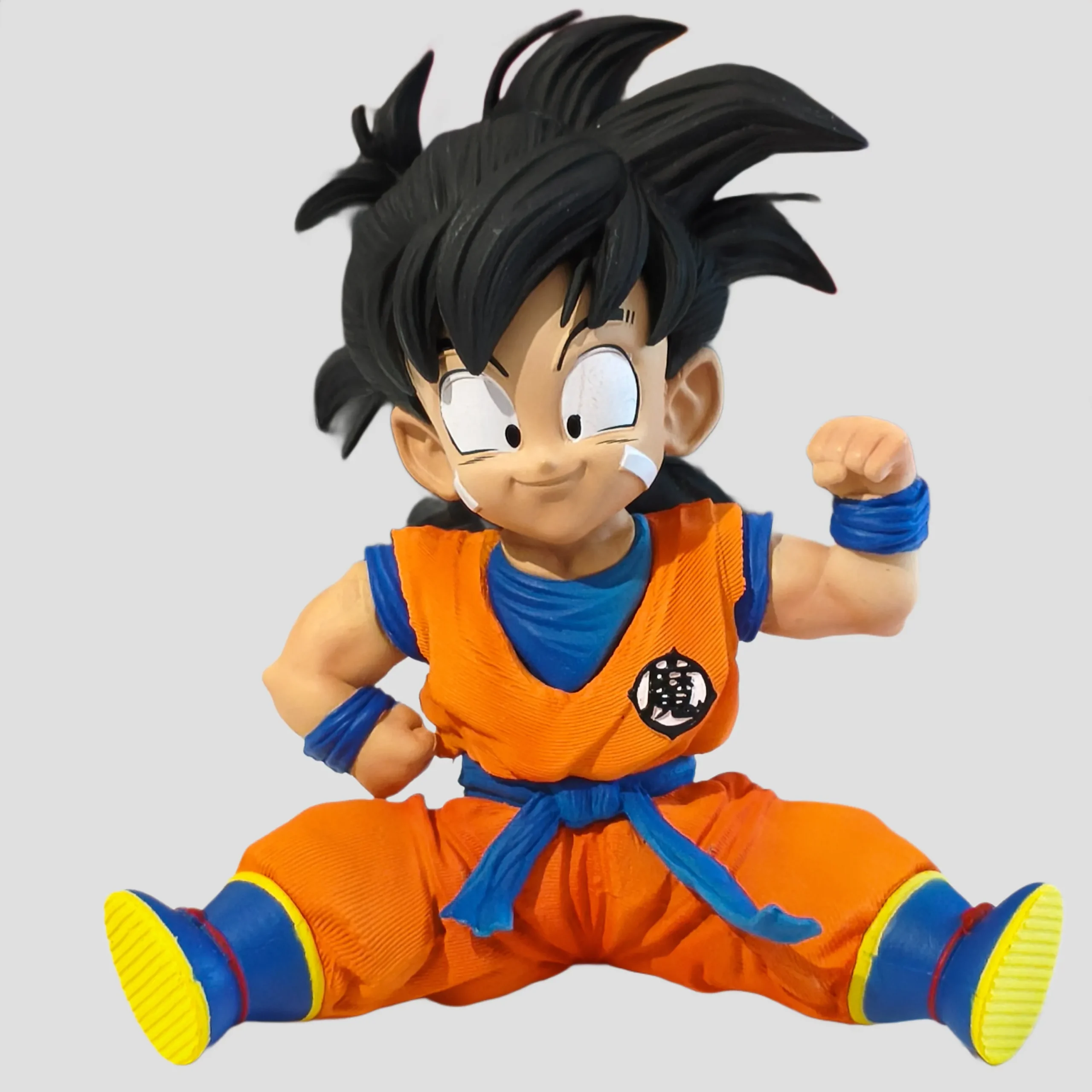 Figurine Son Gohan enfant assis - Dragon Ball Z de face