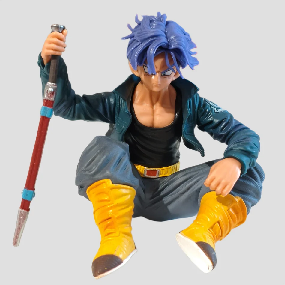 Figurine Trunks du futur assis - Dragon Ball 10 cm de face