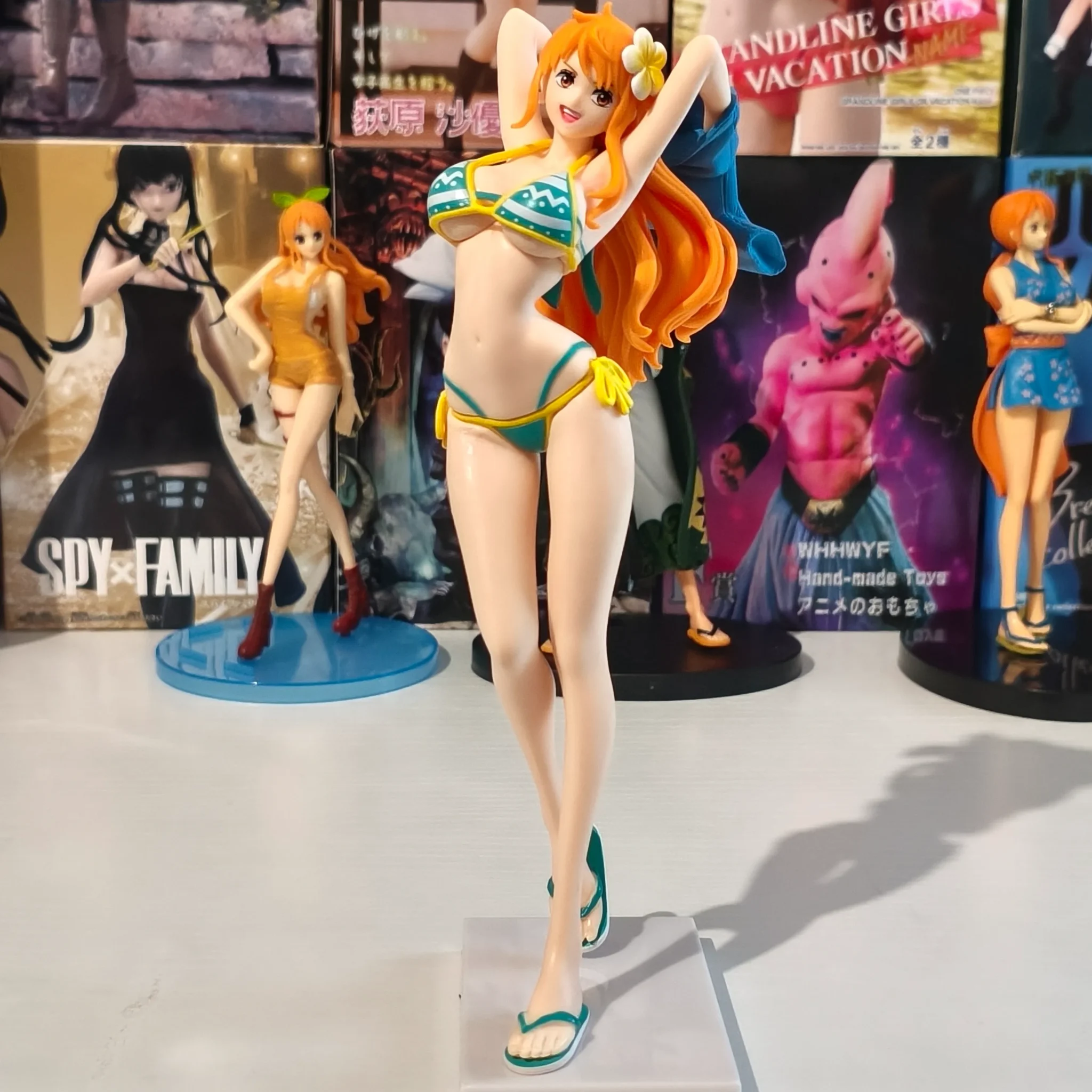 ONE PIECE Figurine Nami en bikini vert