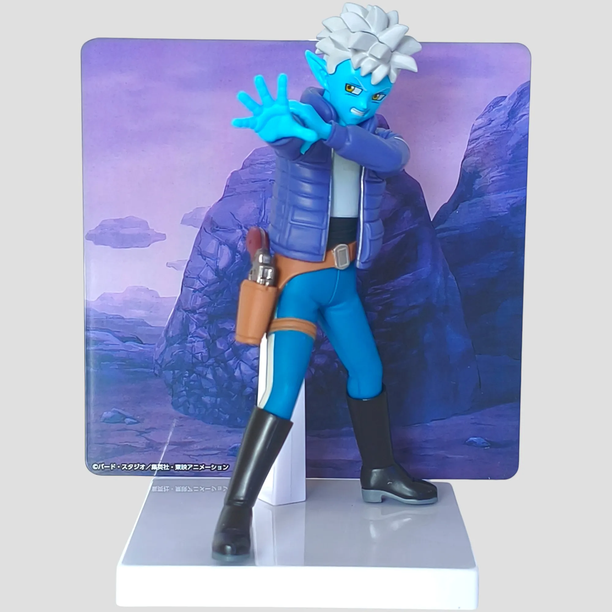 Figurine Glorio – Dragon Ball Daima avec panneau de face