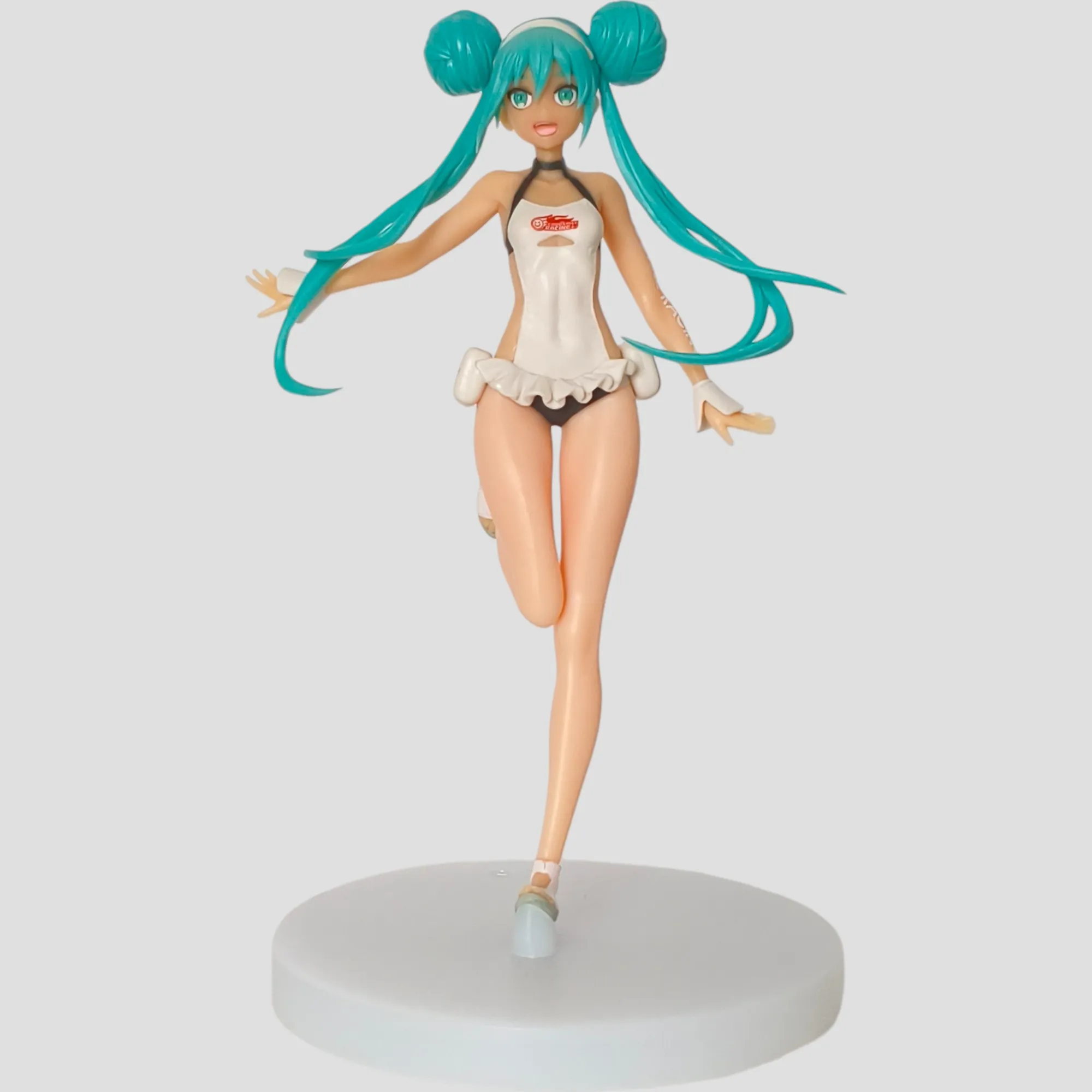 Figurine Hatsune Miku Racing Miku 2022 Tropical Maid Ver - Banpresto de face